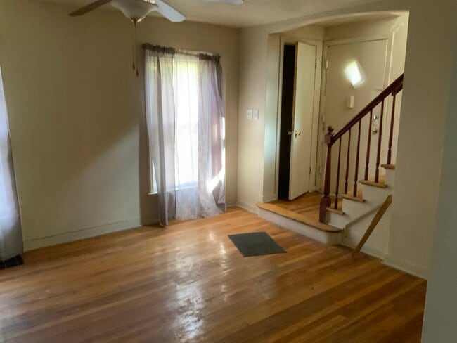 Building Photo - 2537 E 97th Pl