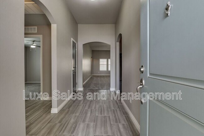 Building Photo - 15517 Boulder Dr