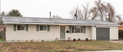 Building Photo - 1110 Phelps Cir