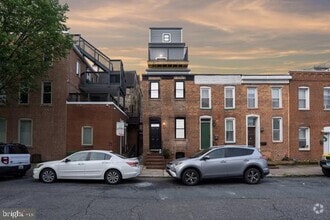 Building Photo - 3 W Clement St