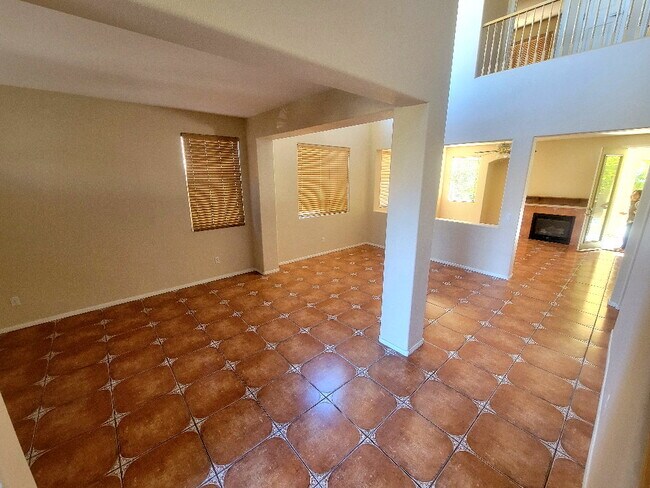 Building Photo - 2423 Allegretto Ave