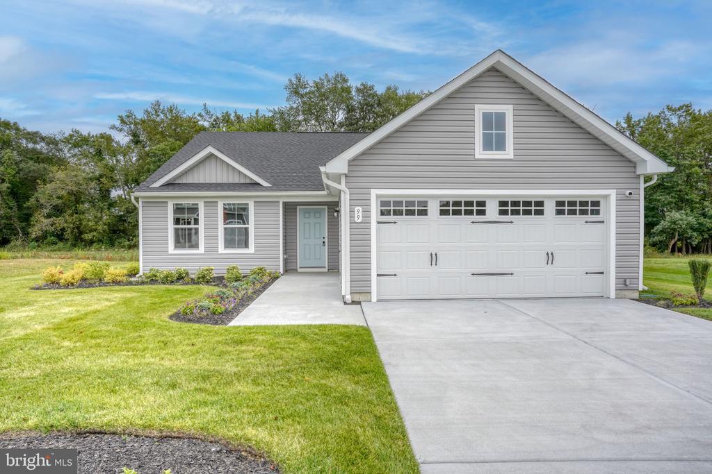 Foto principal - 99 Galena Rd