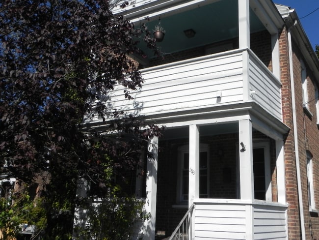 Foto del edificio - 186 Grasmere Ave