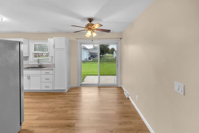 Building Photo - 515 Maddox Dr