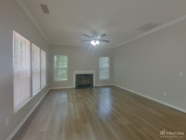 Building Photo - 175 Walmsley Pl