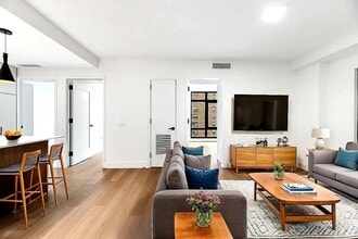 Building Photo - 63 Pitt St