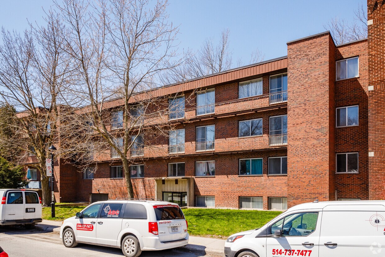 Building Photo - 3371 St Jean-Brillant