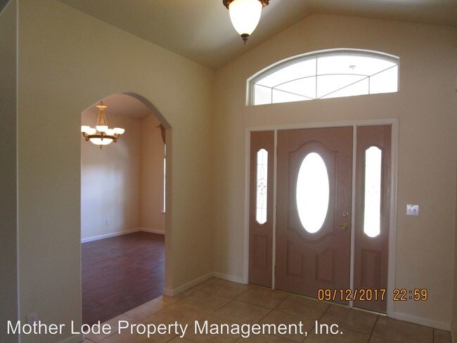 Building Photo - 3 br, 2.5 bath House - 4002 Little John Road