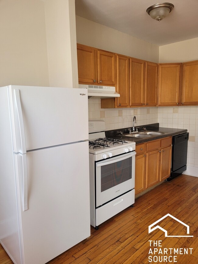 Photo - 1717 W North Shore Ave Apartment