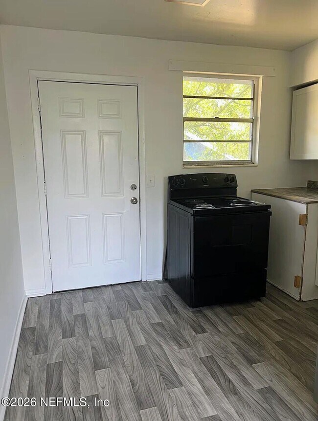 Foto del edificio - 1554 W 22nd St