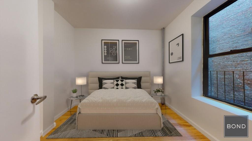 Foto principal - 419 E 73rd St