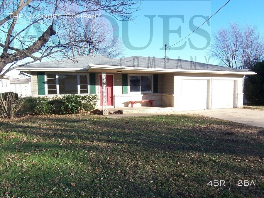 Primary Photo - 2204 N Link Ave