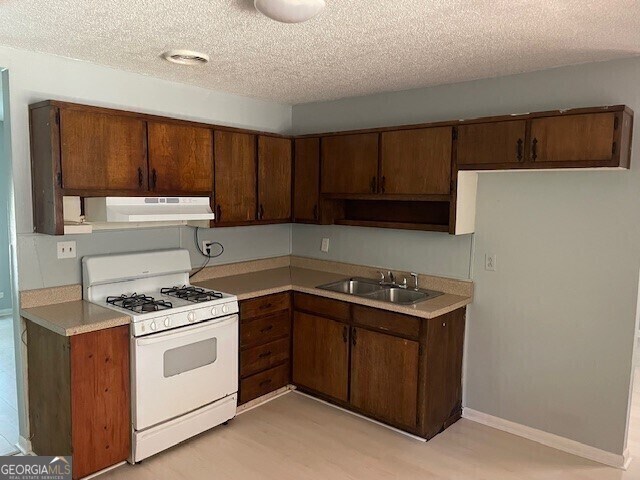 Building Photo - 8202 Attleboro Dr