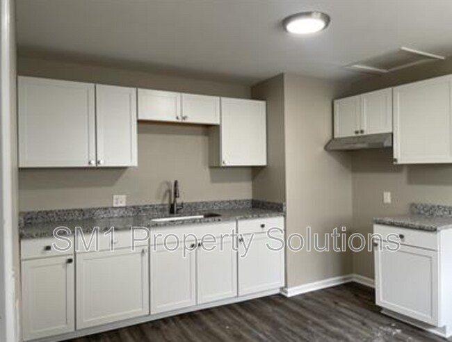Foto del edificio - 104 Lawndale Ave