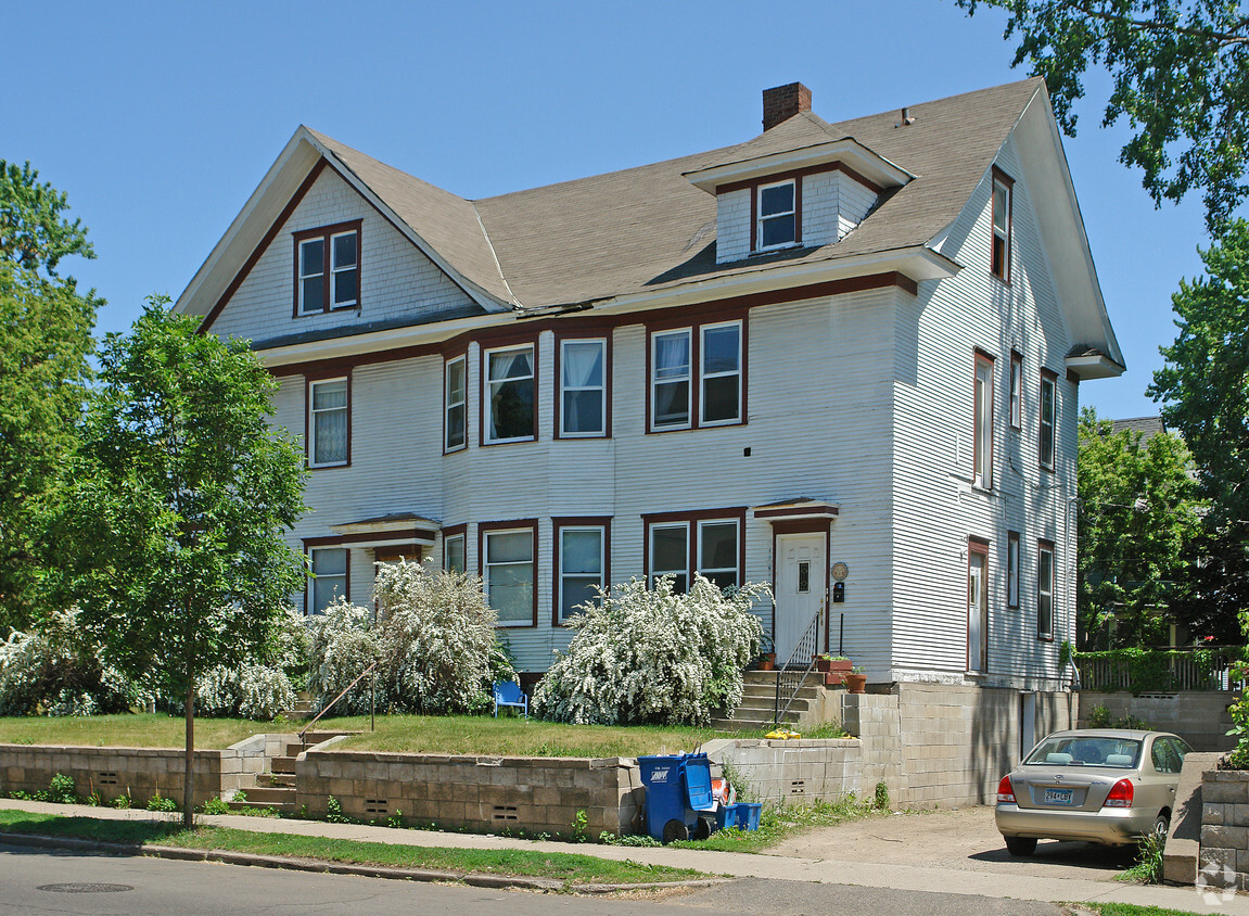 Primary Photo - 124 Dale St N