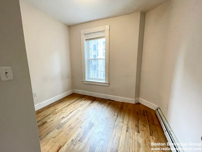 Building Photo - 78 Saint Stephen St
