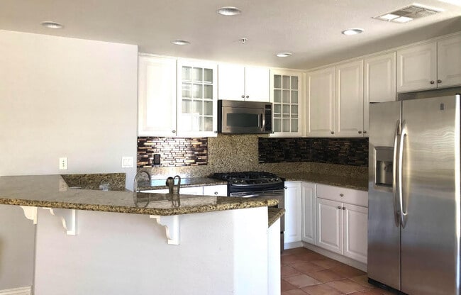 Building Photo - 45245 Seeley Dr