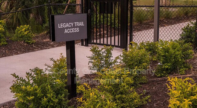 Foto del edificio - 15098 Cuzcorro Ct