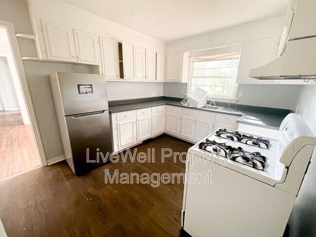 Foto del edificio - 1005 Cook Dr