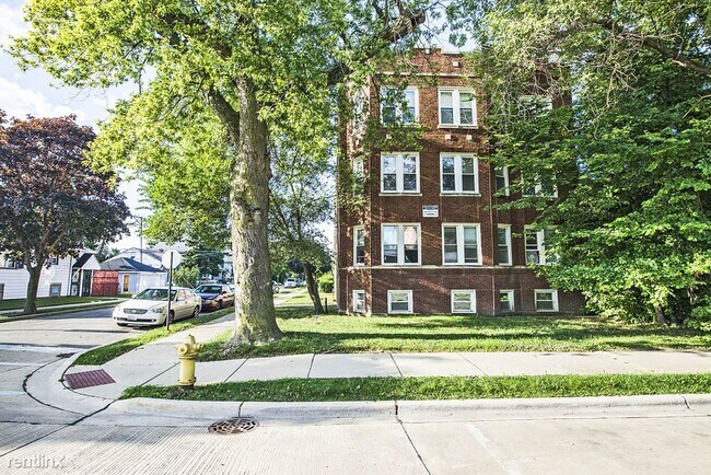 Building Photo - 2 br, 1 bath Apartment - 102 S 17th Ave