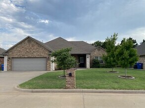 Building Photo - 5309 Grizzly Ln