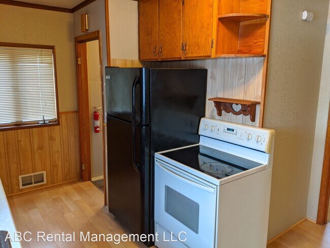 Foto del edificio - 1 br, 1.5 bath House - 614 S Superior St