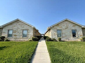 Building Photo - 3913 Hawthorne Ave