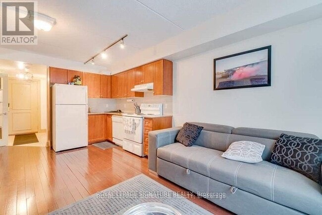 Photo du bâtiment - 2737 Keele St