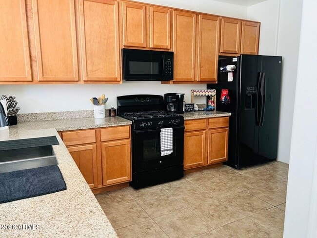 Building Photo - 2090 Cascadia Dr