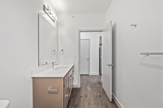 Interior Photo - The Harlan