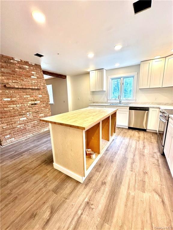 35 Old Rte 199, Red Hook, NY 12571 Room for Rent in Red Hook, NY