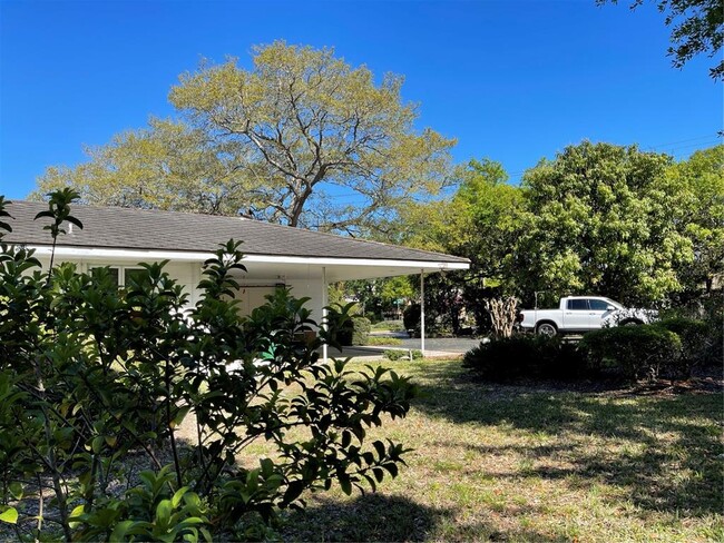 Building Photo - 4402 Henderson Blvd