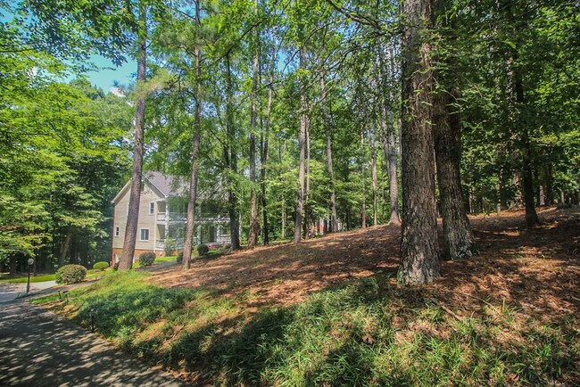 Building Photo - 4265 Deerwood Ln