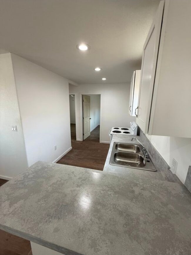 Foto del edificio - 532 E 4th St