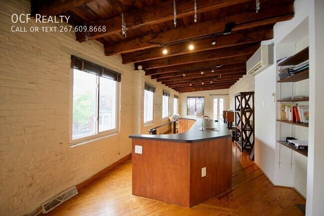 Building Photo - 2223 Latimer St