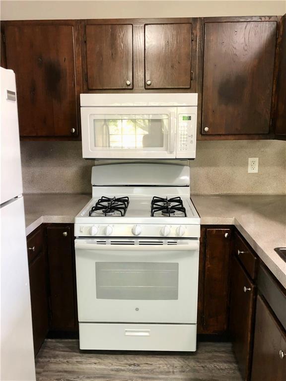 Foto del edificio - 1904 Albury Cove