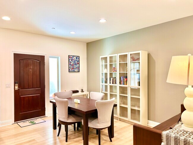 1st floor - 5727 Camellia Ave