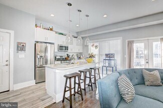 Building Photo - 1220 19th St NE