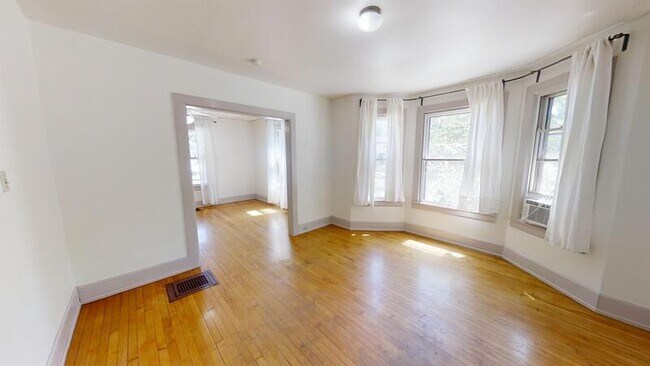 Foto del edificio - 564 S Ashley St