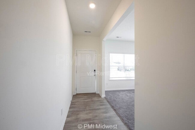 Foto del edificio - 1968 Fairmount Dr