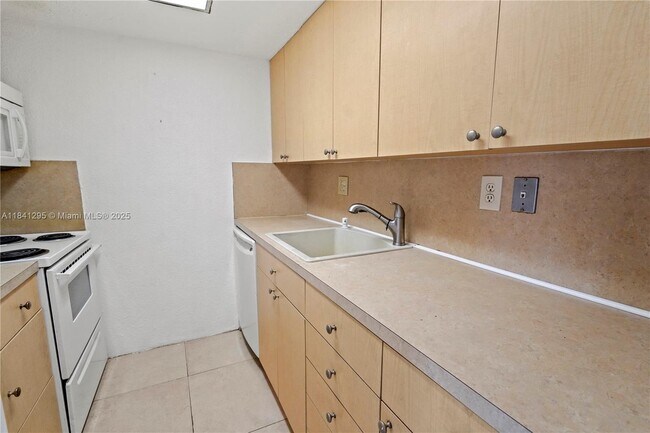 Foto del edificio - 2213 NW 55th Terrace