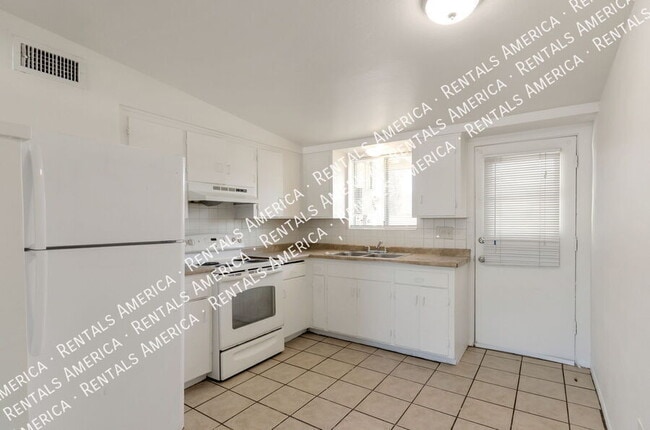 Building Photo - 3452 N Geronimo Ave