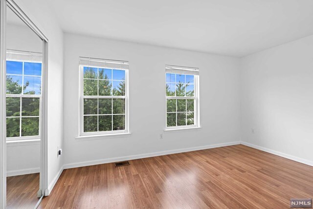 Foto del edificio - 1188 Chedworth Cir