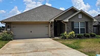Building Photo - 228 Hillcrest Dr