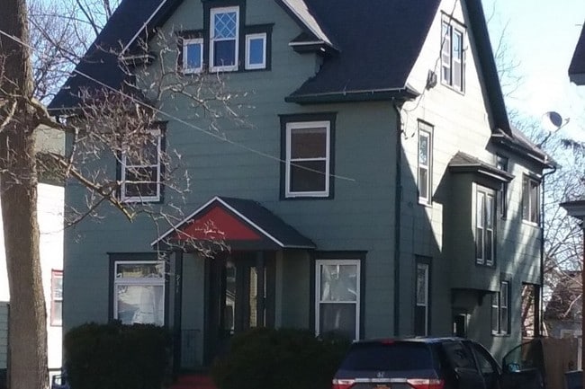 931 Westcott - 931 Westcott St