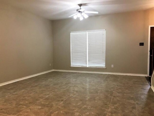 Foto del edificio - 5904 Desperado Dr