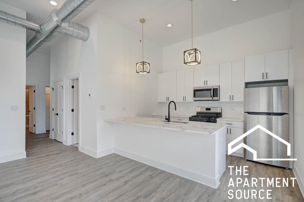 Primary Photo - Beautiful 2 Bed 2 Bath in Lincoln Square