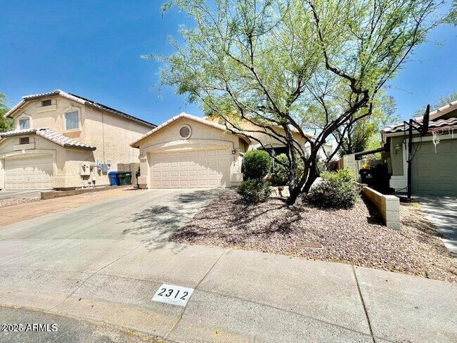 Foto del edificio - 2312 E Wescott Dr
