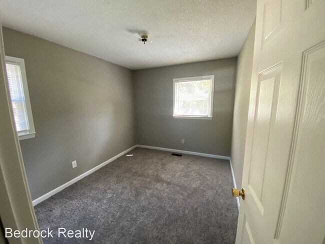 Building Photo - 3 br, 1 bath House - 6330 Ginger Circle