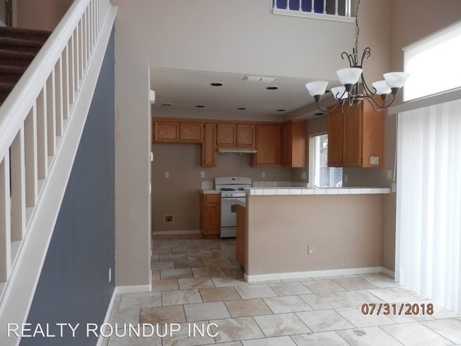Foto del edificio - 3 br, 2.5 bath House - 7 Florence Ct